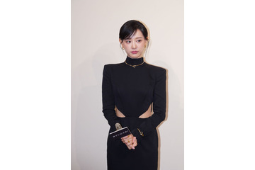 韓国ドラマ『涙の女王』キム・ジウォン、美くびれ露出のセクシードレス披露 画像