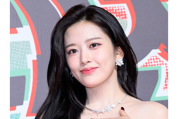 「いい女すぎる」IVE・ユジン、色気漂う“軍服風”衣装でファン魅了!「完璧やな」【PHOTO】 画像