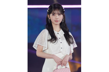 これぞ“首ンセス”の名にふさわしい…乃木坂46・筒井あやめ、1st写真集の先行カットに反響続々 画像