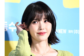 「小顔すぎ！」IU、果実のような爽やかスマイルにファン悶絶【PHOTO】 画像