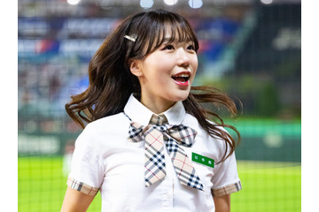 ”穴あき衣装”で愛らしい魅力発散!韓国と台湾を股に掛ける人気チアガール イ・ジュヒさん31歳 画像