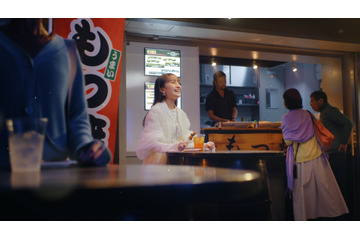 ももクロ・百田夏菜子が船橋競馬場の新CMに出演! 名物のもつ焼きに思わず笑顔 画像