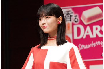 乃木坂46・岩本蓮加がミニスカ猫に!?「破壊力やば」「この猫たん飼ってもいいですか？」 画像
