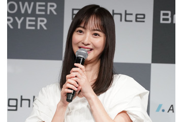 佐々木希、美脚すらりの“野球美女”に! 美しきユニフォーム姿が話題「最高です」「スタイル抜群」 画像