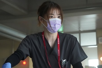 受け入れを拒否された70歳の女性に、朱羅（松本若菜）は…『Dr.アシュラ』 画像
