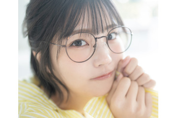 眼鏡姿が話題の中西アルノ、グラビアオフショをブログ投稿!「ありがとう」「かわいい」とファン歓喜 画像