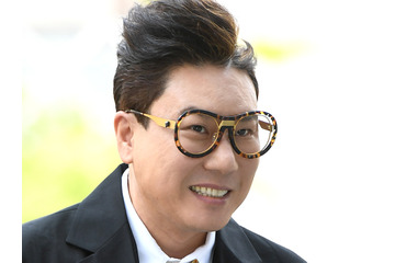 初婚は1年で終了　約7億円の借金を完済した韓国歌手（51）、年下妻とすでに婚姻届を提出していた！ 画像