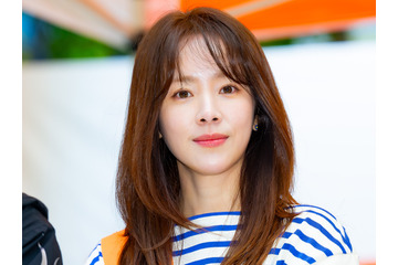 人気女優ハン・ジミン、ドラマ共演したダウン症の女優兼作家の結婚式で祝福SHOT 画像