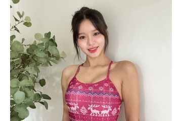 スイムウェアを脱いで大胆ビキニに…“韓国で最もグラマラス”な女性芸人メン・スンジ、グラビア未公開が話題【PHOTO】 画像