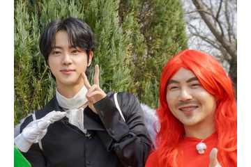 「BTS・JINの隣は誰にも譲らない」“天使ビジュアル”に韓国男性芸人も沼落ち…【PHOTO】 画像