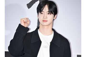 “女装男子”でブレイクのチャン・ドンユン、人気ユーチューバーとお家デート！「 一生一緒にいよう」 画像