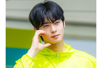 ASTRO・チャウヌ、日本の畳のうえで過ごす風情たっぷりな姿「生活圏から近すぎる」【PHOTO】 画像