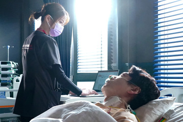 『Dr.アシュラ』ついに朱羅（松本若菜）の過去が明らかに!? 28年前に起きた事件の全貌は… 画像