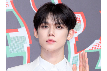 TXT・ヨンジュン、前髪下ろした“爽やかビジュアル”で圧倒！「全部が完璧」「イケメン」【PHOTO】 画像
