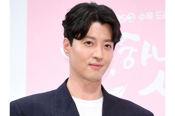 16歳年下“濡れ場”女優と熱愛説…イ・ドンゴン（44）、カフェ事業がソウル進出で公私ともに絶好調！ 画像