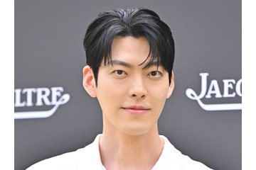 「なぜ京都に!?」“余命宣告”告白でも話題のキム・ウビン、来日中に見せた愛嬌モードにファン悶絶！ 画像