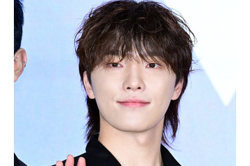 「本当にマンネ？」SEVENTEEN・ディノ、幻想ビジュでファンの心を強奪！「かっこよすぎます」【PHOTO】 画像