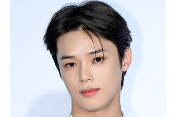 &TEAM・K、大人の色気を披露！妖艶な表情に眼鏡姿で見せた新たな一面「大好き祭り」【PHOTO】 画像