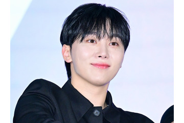 「激メロすぎる」SEVENTEEN・スングァン、“チャラかっこいい”メガネ姿にファン悶絶「破壊力やばい」【PHOTO】 画像