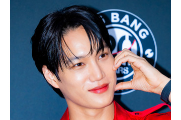 EXO・カイ、“素肌ジャケット”で見事に割れた腹筋を大胆に公開「お願いだから手加減して」【PHOTO】 画像