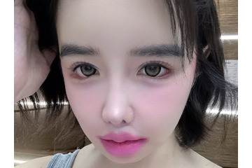 「顔変わりすぎて悲しい…」40代レジェンドK-POPアイドルの近影に賛否両論、“人形ビジュ”は是か非か 画像