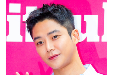 俳優ロウン、入隊前の雑誌撮影で自ら髪を剃る！ワイルドな大人の成熟した魅力を披露【PHOTO】 画像
