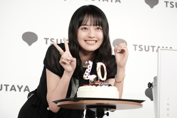 上坂樹里が20歳の誕生日に写真集発売!「20歳は朝ドラの撮影を頑張りたい」 画像