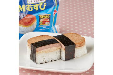 ハワイの絶品グルメが集結！ファミマ、SPAMむすびやロコモコなど12品が新登場 画像