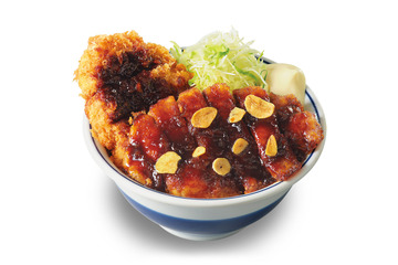 にんにく香る特製ソースが食欲そそる！かつや、「トンテキとチキンカツの合い盛り」を18日より販売 画像