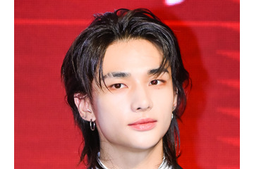 「存在がアート」Stray Kids・ヒョンジン、洒落た私服でドイツの街を散策！ビールを堪能する姿も【PHOTO】 画像