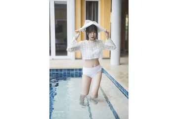 キュートな水着姿の未公開カットも！上海出身の歌手・Liyuu、2nd写真集のオールアザー版を本日発売 画像