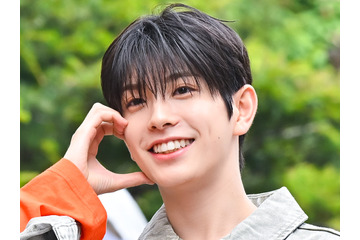 ギャップに沼落ち…“NiziUの弟”NEXZ・YUKI、ネクタイ解く男らしさに「心臓が持たん」の声【PHOTO】 画像