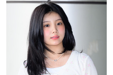 これは反則…ILLIT・ウォンヒ、オン眉ポニーテールSHOTにファン胸キュン「可愛すぎる」【PHOTO】 画像