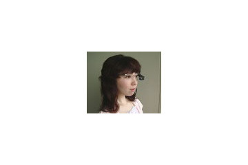 NEC、観光地向けの多言語音声翻訳の実証実験を開始 〜 テレスカウターなどウェアラブル端末も使用 画像