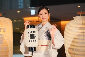 波瑠が浴衣姿で登場！提灯のオブジェに感動 画像