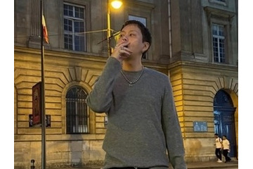 K-POPカップルのパリ喫煙写真が物議「不法であることを知らなかったのか」 画像