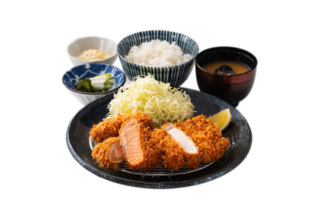 秋鮭の柔らかくジューシーな旨み！とんかつ神楽坂さくら、「北海道産秋鮭フライ」を9月3日から販売 画像