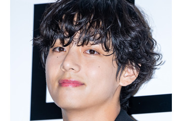 「爽快なもの、必要じゃない？」BTS・V、「コカ・コーラ ゼロ」をグビっと飲み干す新CM公開 画像