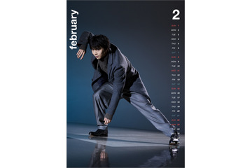 羽生結弦、躍動感あふれるポージングも収録！2026年版カレンダーの中面デザイン公開 画像