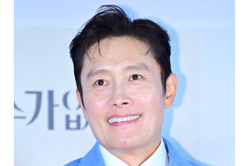 イ・ビョンホン、トロント国際映画祭で韓国人俳優初のトリビュート賞受賞「非常に誇りに思う」 画像