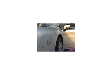 仏アルカテル、LTE接続のコンセプトカーを動画で紹介 画像