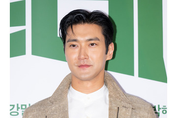 銃撃を受け死亡したカーク氏を追悼し…グループ脱退まで要求されたSUPER JUNIOR・シウォン、心境明かす 画像