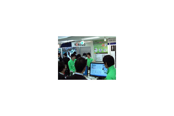 【PAGE 2010】混雑状態の会場——電子ブックやデジタルサイネージの特設コーナーも 画像