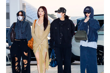 TWICE、個性光る空港ファッションで登場！ワールドツアー「THIS IS FOR」マカオ公演のため出国【空港写真】 画像