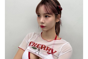“1デート5000万円”の価値　「韓国で最もグラマラス」な女性芸人メン・スンジ、晩夏に大胆姿披露【PHOTO】 画像