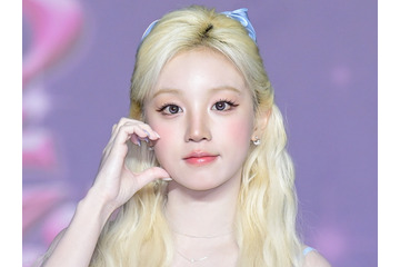 「わぁ、やばい」見えそうで危ういポーズ…i-dle・ウギ、“ギリギリSHOT”に視線クギ付け！【PHOTO】 画像