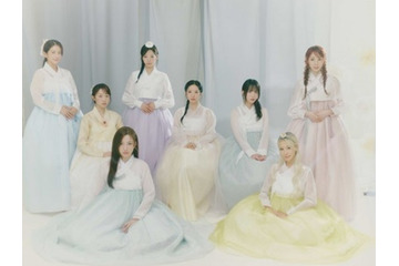 K-POPガールズグループ、メンバー全員の韓服姿でファンに挨拶 画像