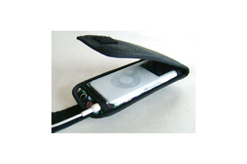 iPod nano専用ケース「porti」　ネックストラップやカラビナも付属 画像