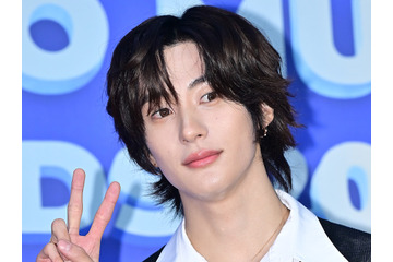 “腹筋バキバキ”水着SHOTにファン騒然！RIIZE・アントン、プールサイドで見せた肉体美「あかん」【PHOTO】 画像