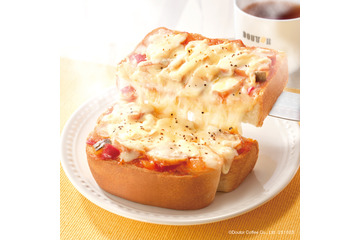 ピリ辛マヨソースが食欲そそる！ドトール、新作モーニング「スモークチキン&トマト」23日より発売！ 画像